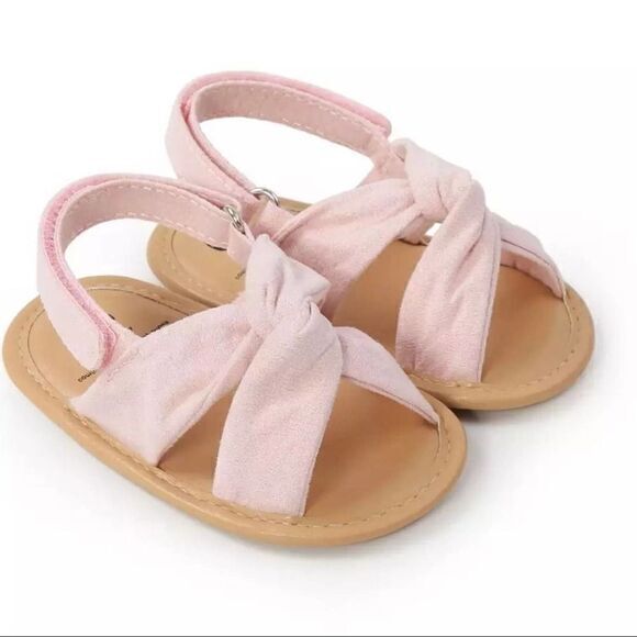 Boutique Other - New Baby infant girl sandals crib shoe size 2, 7-12 months